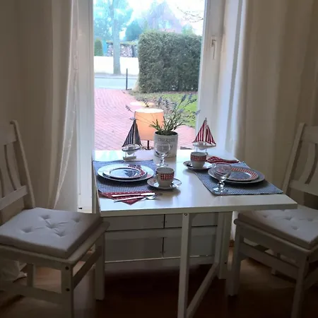 Meerzeit-i-mit-terasse Fehmarn