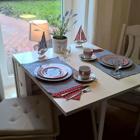 Meerzeit-i-mit-terasse *